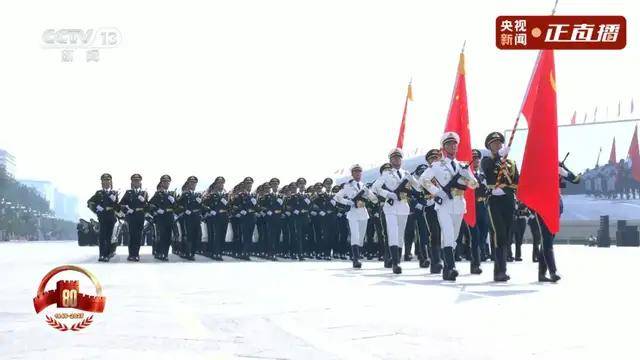 不装了！一口气看完九三大阅兵武器装备！谁说我们一个也不认识？