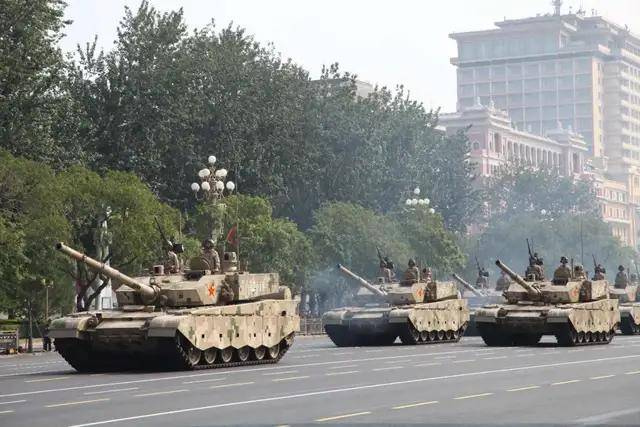 不装了！一口气看完九三大阅兵武器装备！谁说我们一个也不认识？