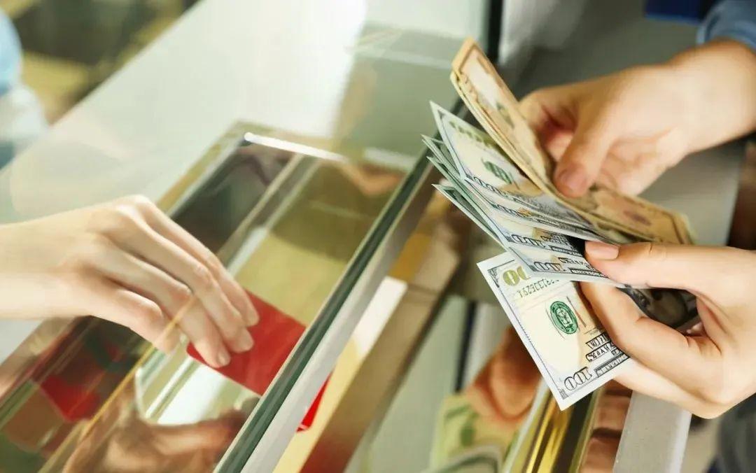 100万理财(100万理财一年收益)